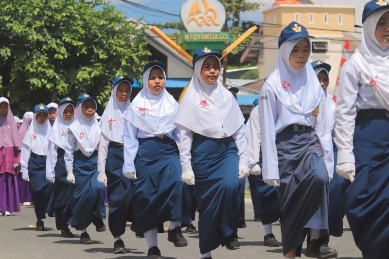 Lomba gerak jalan antarpelajar di Kabupaten Kepulauan Selayar dalam rangka memperingati HUT ke-79 RI, Selasa (13/08/2024). ANTARA/HO-Humas Pemkab Selyar