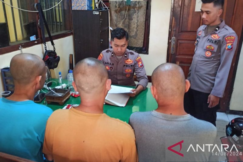Tiga Tersangka Penyalahgunaan BBM Pertalite Ditangkap Polres Situbondo