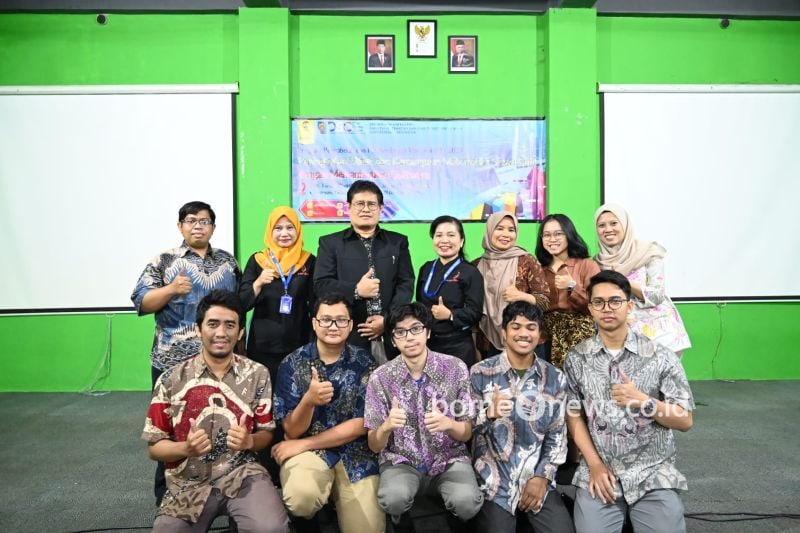 Kegiatan program Pengabdian dan Pemberdayaan Masyarakat Universitas Indonesia 2024 dengan tema
Peningkatan Minat dan Kemampuan Matematika siswa SMK Taruna Bhakti Depok dengan Memanfaatkan Software (ANTARA/ Foto: dok PPM FMIPA UI)