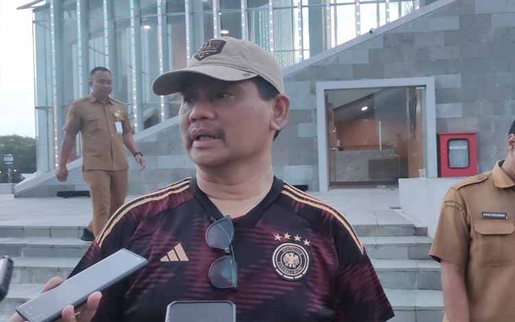 Kepala Dinas Pekerjaan Umum dan Perumahan Rakyat (PUPR) Kalteng, Salahuddin. (FOTO: HERMAWAN)