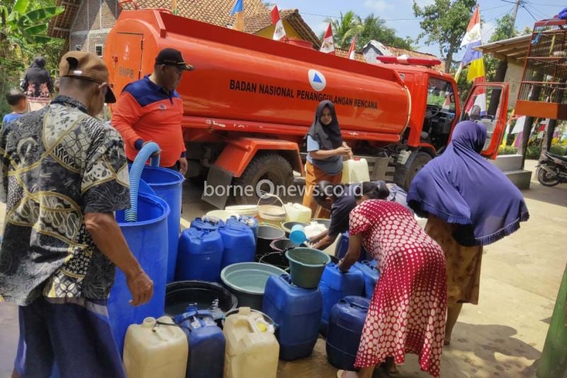 BPBD Cilacap Salurkan 390.000 Liter Air Bersih untuk Warga