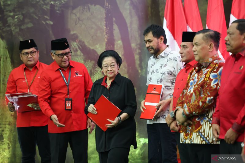 PDI Perjuangan Umumkan Calon Bupati dan Wali Kota Pilkada 2024