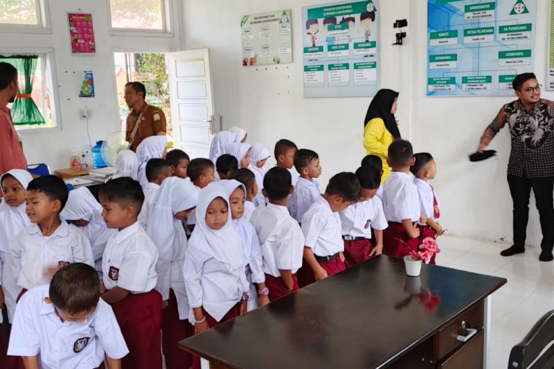 Sosialisasi Genius kepada Siswa dan orang tua murid, bertempat di SD Negeri Neusok Teubalui, Kecamatan Darul Kamal, Aceh Besar (ANTARA/ HO-MC Aceh Besar)