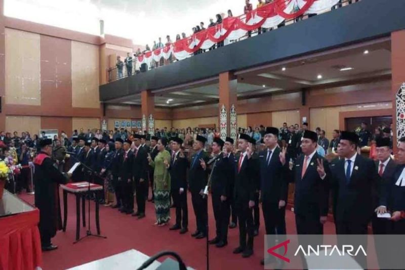 Pelantikan 30 Anggota DPRD Kota Palangka Raya 2024-2029 Resmi
