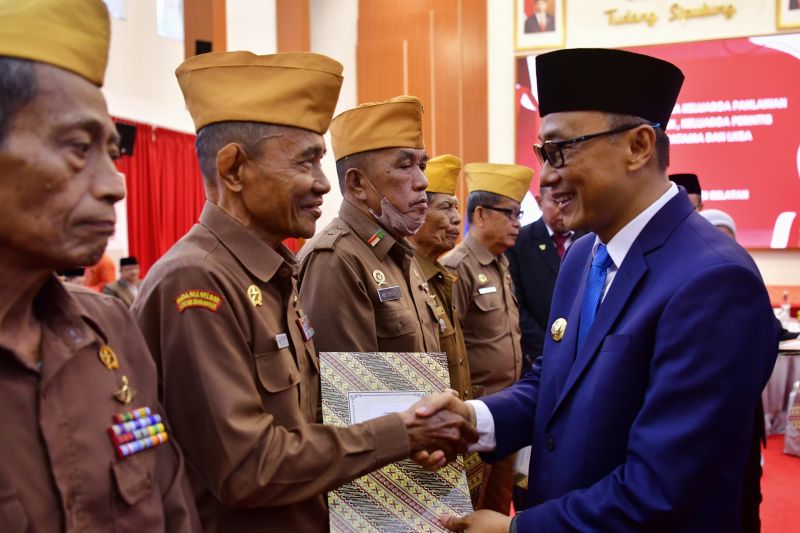 Silaturahmi Pj Gubernur Sulsel dengan Keluarga Pahlawan Nasional