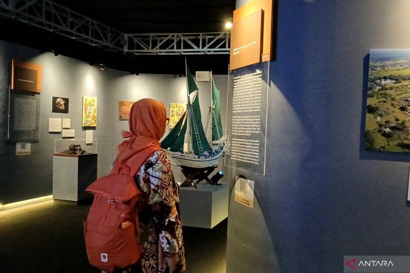 Kemendikbudristek Hadirkan Pameran Legasi di Stasiun MRT Bundaran HI