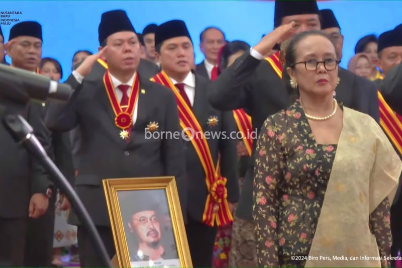 Presiden Joko Widodo Anugerahkan Tanda Kehormatan untuk Budayawan