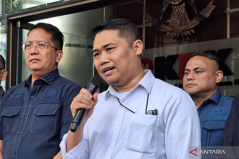 Direktur Penyidikan KPK Asep Guntur. ANTARA/Fianda Sjojfjan Rassat