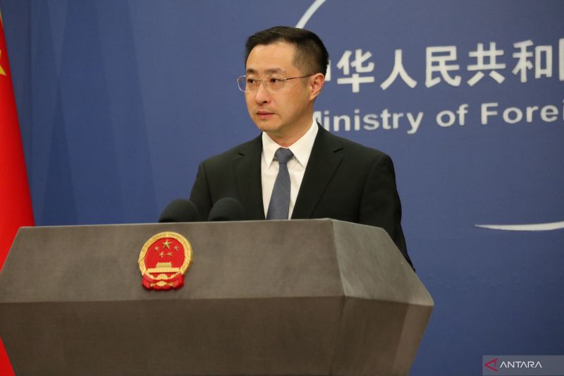 Pemerintah China Pantau Puing Roket Long March 6A di Orbit