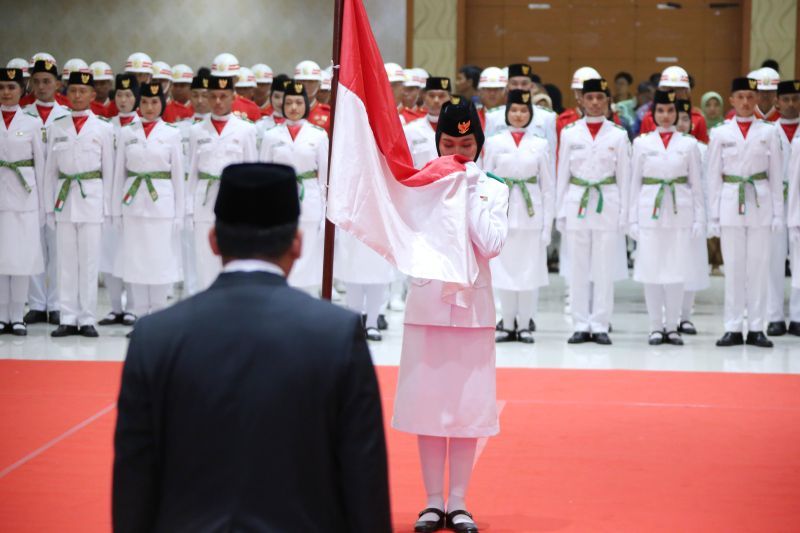 Pengukuhan anggota Paskibraka Kota Tangerang di Gedung Al-Amanah Pusat Pemerintahan Kota Tangerang, Kamis. ANTARA/HO-Pemkot Tangerang
