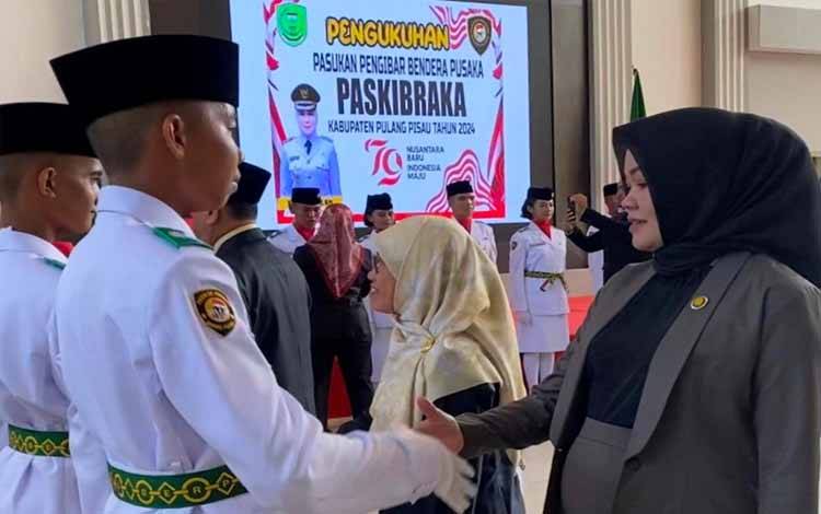 Purna Paskibraka Pulang Pisau Tidak Setuju Calon Paskibraka Diminta Melepaskan Jilbab