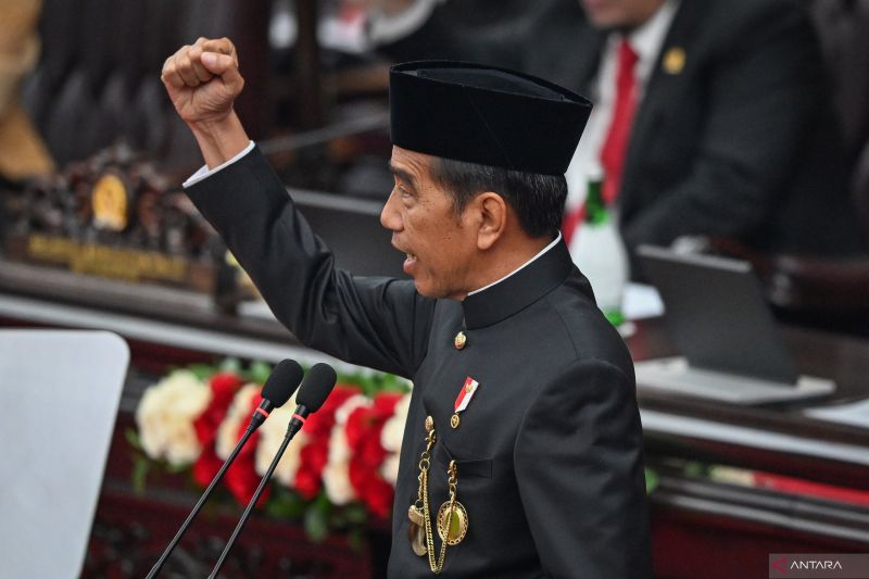 Jejak Prestasi Joko Widodo dalam Meningkatkan Kesejahteraan Rakyat