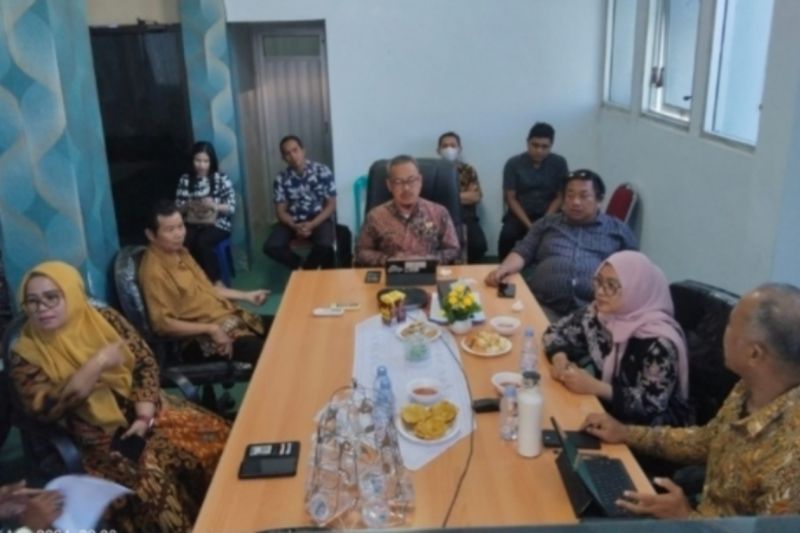 Pemprov Sulbar melakukan monitoring dan evaluasi untuk meningkatkan indeks profesionalitas ASN di Mamuju, Jumat (16/8/2024) ANTARA Foto/HO Pemprov Sulbar