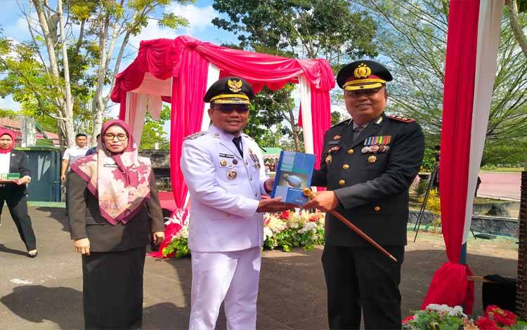 Pemkab Sukamara Hibahkan Alat Kesehatan Kepada Klinik Kesehatan Polres