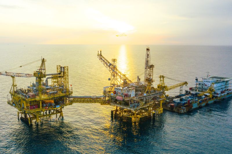 Anjungan migas lepas pantai Subholding Upstream Pertamina. ANTARA/HO-PHE