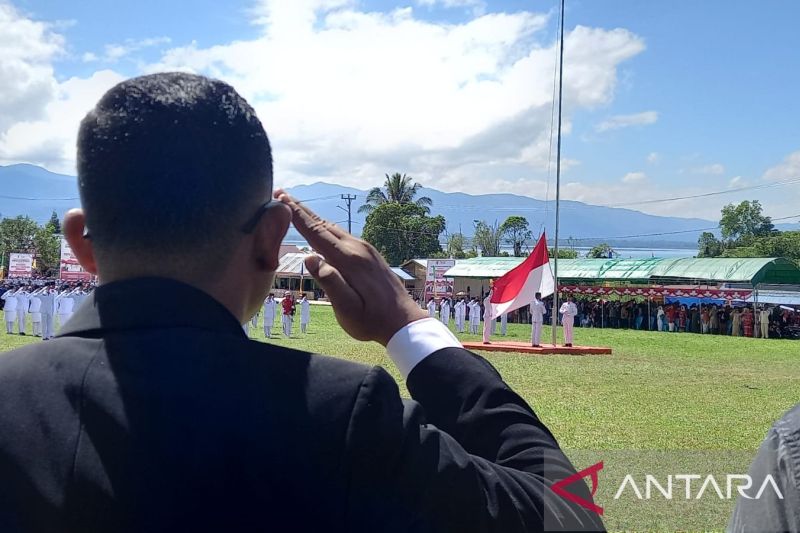 Pemkab Sigi Selenggarakan Upacara HUT RI ke-79 di Danau Lindu