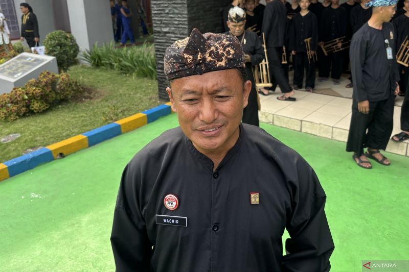 Kepala Lembaga Pemasyarakatan (Lapas) Sukamiskin Kota Bandung, Wachid Wibowo saat memberikan keterangan di Kota Bandung, Jawa Barat, Sabtu (17/8/2024). (ANTARA/Rubby Jovan)