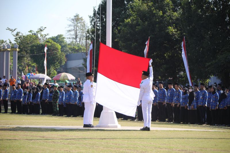 Upacara Bendera Peringatan HUT Kemerdekaan ke-79 Republik Indonesia tingkat Kabupaten Sleman di Lapangan Denggung, Sabtu (17/8/2024). ANTARA/HO-Bagian Prokopim Setda Sleman