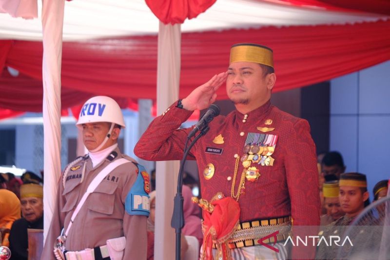 Bupati Gowa Adnan Purichta Ichsan saat menjadi Inspektur Upacara Peringatan HUT Ke-79 Kemerdekaan RI di Gowa, Sabtu (17/8/2024). ANTARA/HO/Pemkab Gowa