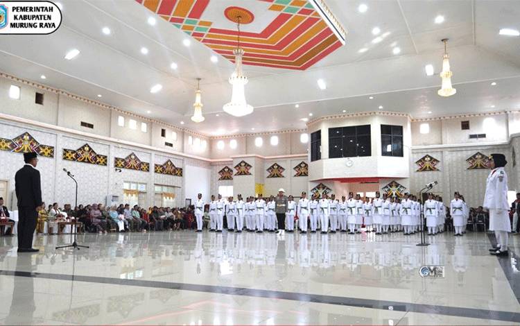 Pj Bupati Murung Raya Kukuhkan Anggota Paskibraka