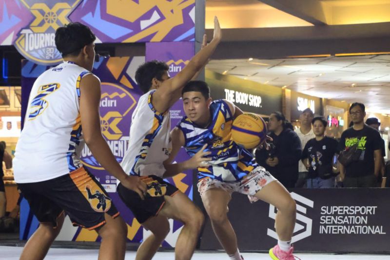 Dokumentasi salah satu pertandingan dalam final Mandiri 3X3 Indonesia Tournament 2024 di Jakarta, Minggu (18/8/2024). ANTARA/HO-Humas Mandiri 3X3 Indonesia Tournament