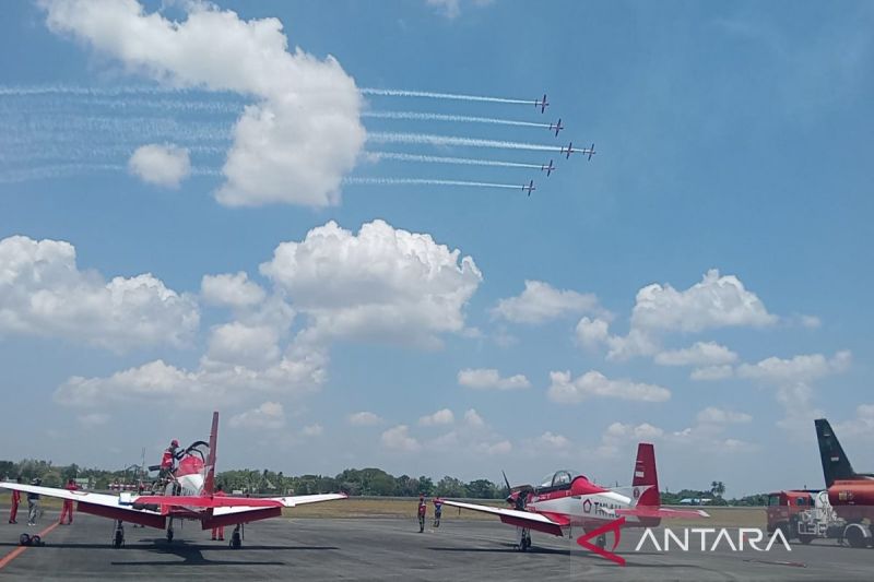 Atraksi Jupiter Aerobatic Team, Pesawat Memukau di Banjarbaru