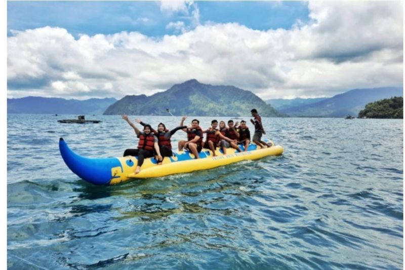 Dua Wisatawan Pingsan Usai Atraksi Banana Boat di Trenggalek