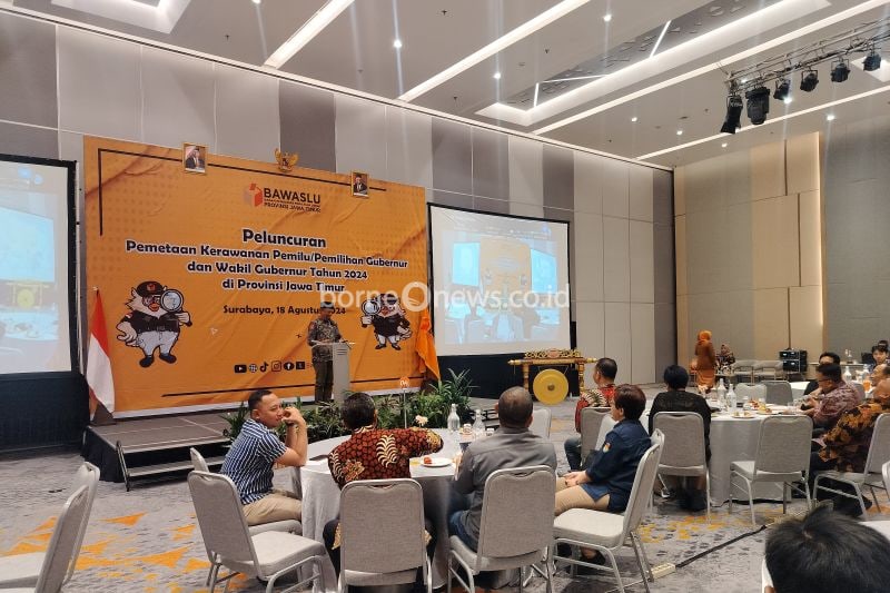 Pelaksanaan kegiatan pemetaan Kerawanan Pemilu/Pemilihan Gubernur dan Wakil Gubernur tahun 2024 di Provinsi Jawa Timur, Minggu (18/8/2024). ANTARA/Indra Setiawan.