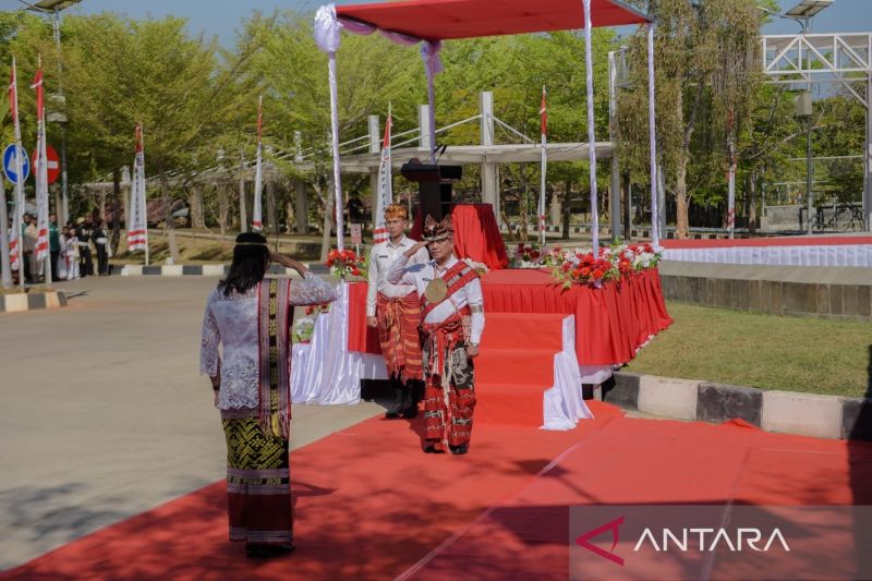 Upacara peringatan Hari Ulang Tahun Ke-79 RI di PLBN Motaain Desa Silawan, Kecamatan Tasifeto Timur, Belu, Nusa Tenggara Timur, Sabtu (17/8/2024). ANTARA/HO-BSKDN Kemendagri.