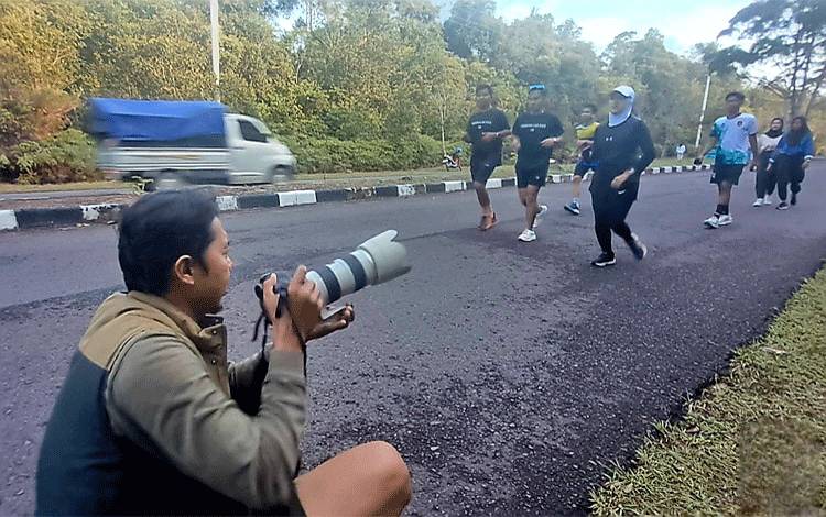 Trend Posting Foto Olahraga di Medsos Jadi Upaya Pemuda ini Berbisnis Jasa Fotografi