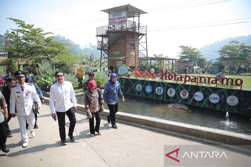 Menteri Mendes PDTT Apresiasi Kemajuan Desa Wisata Ketapanrame