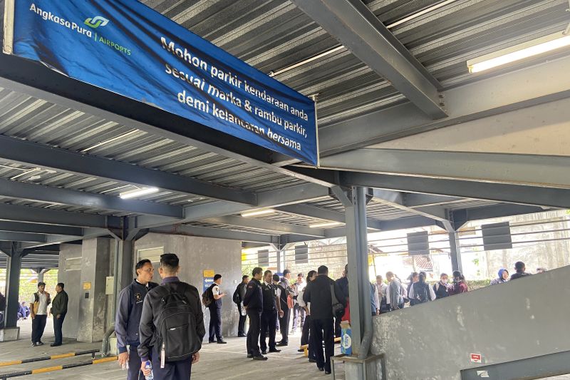 Ratusan Pegawai Bandara Ngurah Rai Mogok Kerja Tuntut Kepastian