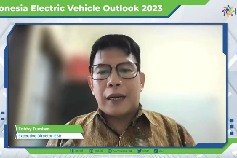 Menteri ESDM Diharapkan Perkuat Komitmen Transisi Energi ke NZE 2060