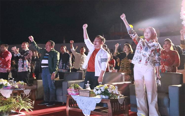 Gubernur Kalteng Harap Pentas Seni Pupuk Kebanggan Terhadap Budaya Daerah
