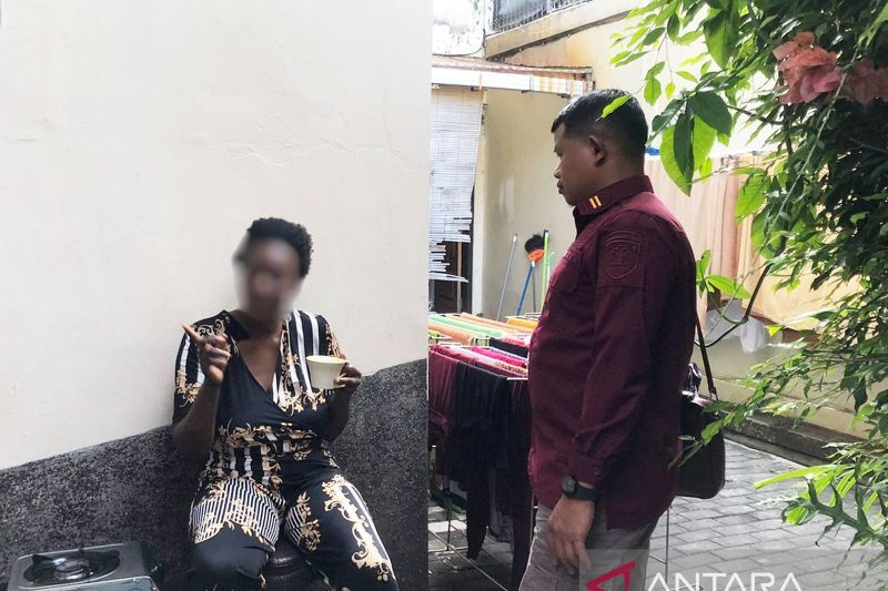 Arsip foto - Petugas Imigrasi Ngurah Rai menangkap warga negara asing asal Uganda yang diduga terlibat dalam prostitusi pada operasi penertiban WNA di Kabupaten Badung, Bali, Jumat (16/8/2024) ANTARA/HO-Imigrasi Ngurah Rai