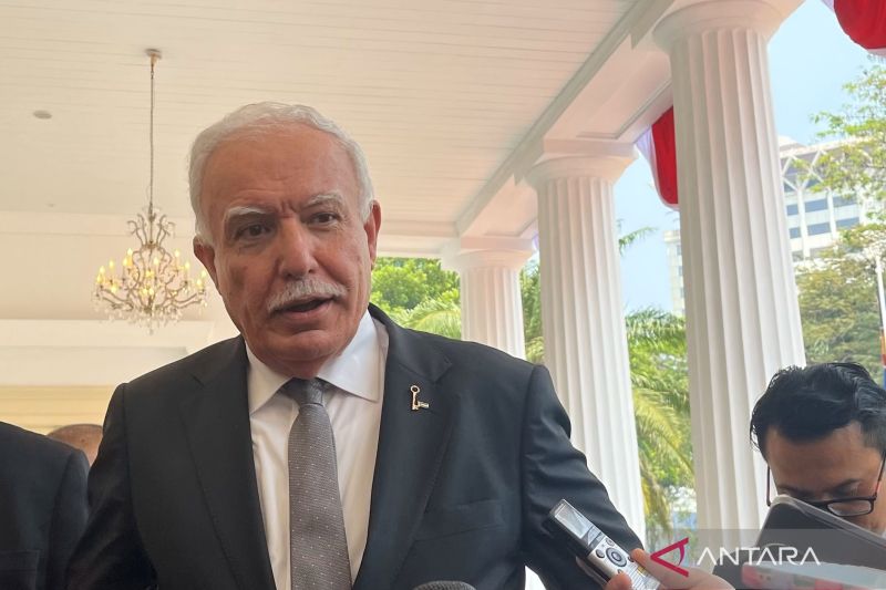 Penasihat Presiden Palestina untuk Urusan Luar Negeri Riyad Al-Maliki ditemui di Gedung Pancasila Kementerian Luar Negeri RI Jakarta, Senin (19/8/2024). ANTARA/Nabil Ihsan.