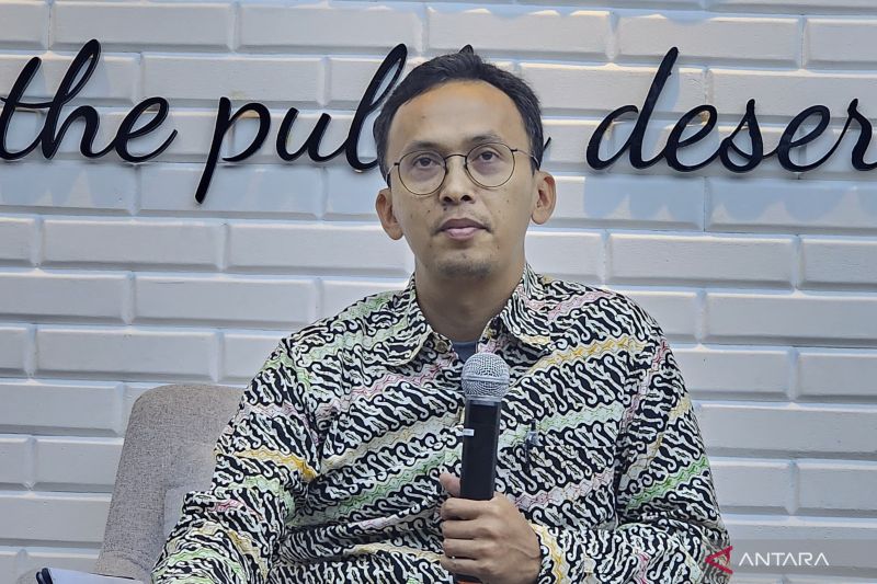 Direktur Pengendalian Aplikasi Direktorat Jenderal Aplikasi Informatika Kementerian Komunikasi dan Informatika (Ditjen APTIKA Kemenkominfo) Teguh Arifiyadi di Kantor Kementerian Kominfo, Jakarta Pusat, Jumat (28/6/2024). (ANTARA/Livia Kristianti)