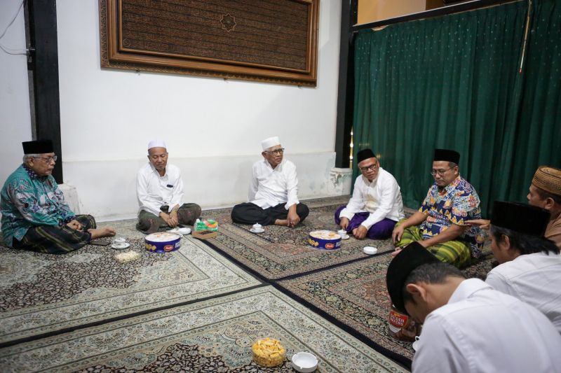 Suasana salah satu kunjungan yang dilakukan oleh Dewan Syuro DPP PKB menjelang muktamar yang dilaksanakan pada 24-25 Agustus 2024 di Bali, Senin (19/8/2024). ANTARA/HO-PKB