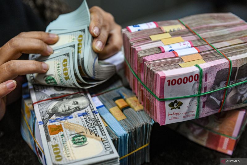 Rupiah Menguat, Nilai Tukar Capai Rp15.494 per Dolar AS