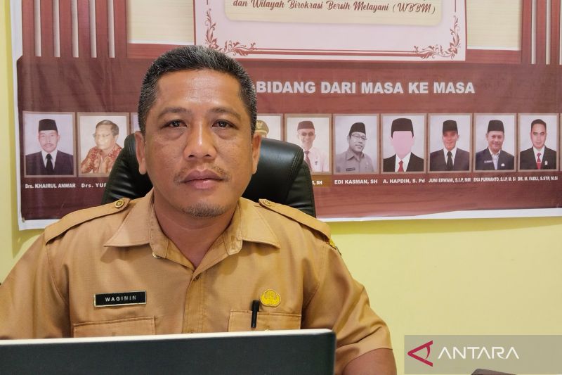 Kepala Bidang Pemerintahan Desa Dinas Pemberdayaan Masyarakat dan Desa Kabupaten Mukomuko Wagimin, Senin (19/8/2024) ANTARA/Ferri.