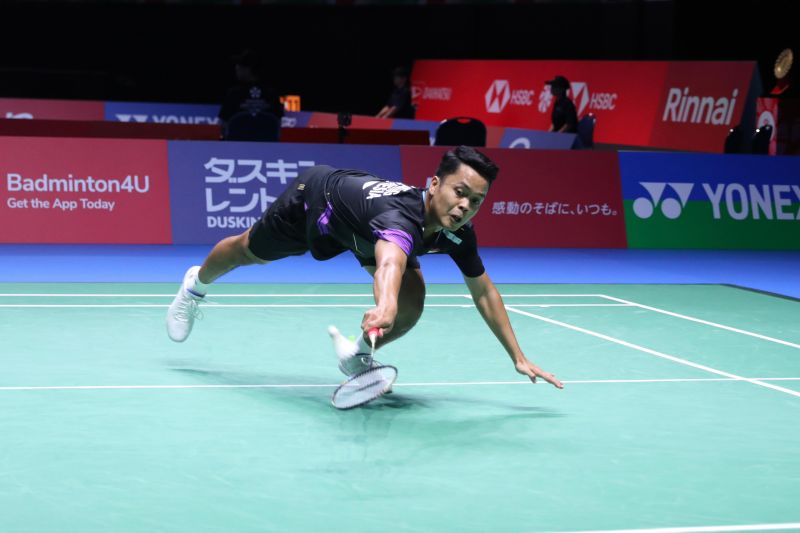 Pebulu tangkis tunggal putra Indonesia Anthony Sinisuka Ginting saat menghadapi wakil tuan rumah Yushi Tanaka dalam turnamen Daihatsu Japan Open 2024 Yokohama Arena, Yokohama, Jepang, Selasa (20/8/2024). (ANTARA/HO-PBSI)