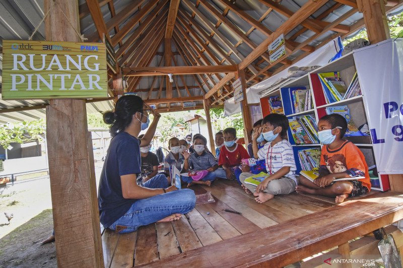 Manfaat Mengajarkan Dua Bahasa kepada Anak Sejak Dini