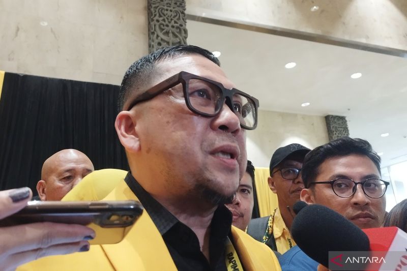 Ketua Komisi II DPR RI Ahmad Doli Kurnia di Jakarta Convention Center (JCC), Jakarta, Selasa (20/8/2024). (ANTARA/Bagus Ahmad Rizaldi)