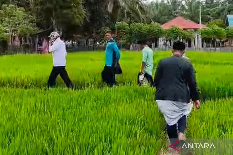 Masyarakat Mukomuko Lestarikan Tradisi Ratik Berjalan untuk Panen Berlimpah