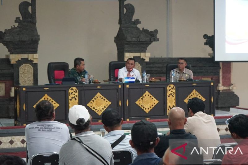 Bupati Jembrana Dorong Kelompok Tani Hutan Cegah Bencana Alam