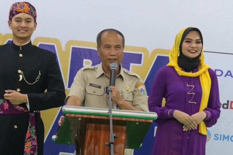 Asisten Perekonomian dan Pembangunan, Sekretaris Kota Jakarta Utara, Wawan Budi Rohman membuka pameran bursa kerja di Jakarta Utara, Selasa (20/8/2024).ANTARA/HO-Pemkot Jakut