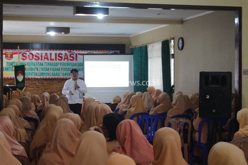 Sosialisasi DWP Lampung Barat tentang Pencegahan Kekerasan Perempuan dan Anak
