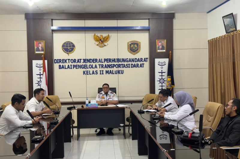 Rapat koordinasi BPTD Maluku bersama PLN UP3 Tual. (ANTARA/Winda Herman)