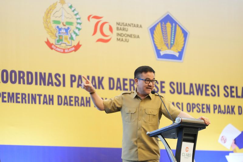 Sekprov Sulsel Jufri Rahman memberikan sambutan pada suatu acara di Makassar, Selasa (20/8/2024). ANTARA/HO-Humas Pemprov Sulsel