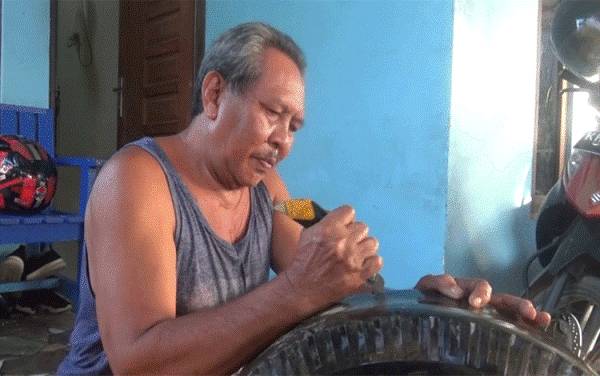 Mengubah Limbah Ban Bekas Menjadi Karya Seni Bernilai Ekonomi
